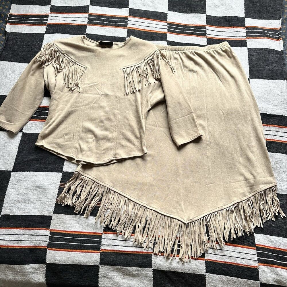Vintage Western Wear Morgan City Tan Skirt And Blouse Set. S/M. Fringe. USA.